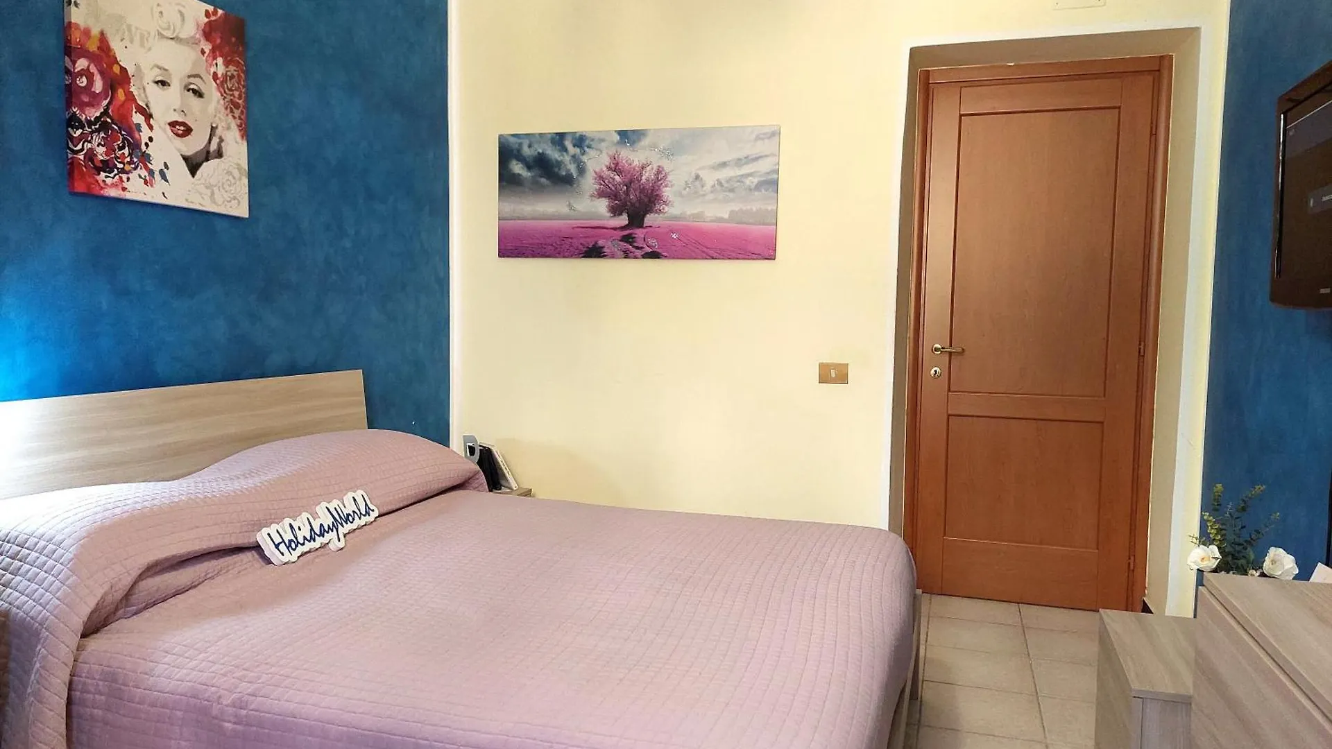 Dany House By Holiday World Genoa Italy