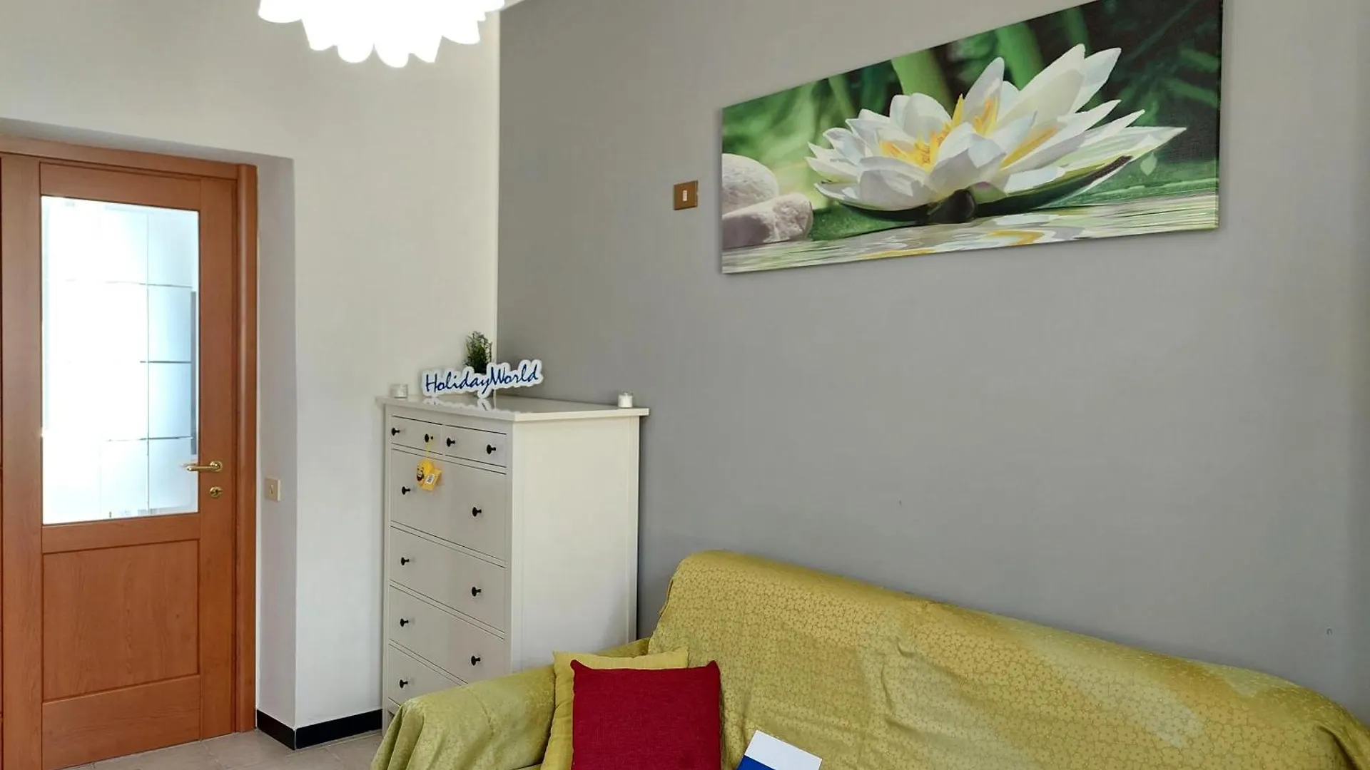 Dany House By Holiday World Genoa Apartment